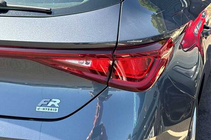 SEAT Leon 1.4 eHybrid 13kWh FR Hatchback 5dr Petrol Plug-in Hybrid DSG (204 ps)