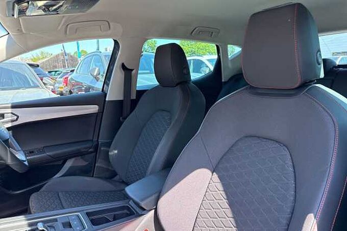 SEAT Leon 1.4 eHybrid 13kWh FR Hatchback 5dr Petrol Plug-in Hybrid DSG (204 ps)