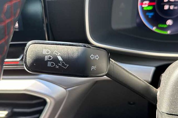 SEAT Leon 1.4 eHybrid 13kWh FR Hatchback 5dr Petrol Plug-in Hybrid DSG (204 ps)