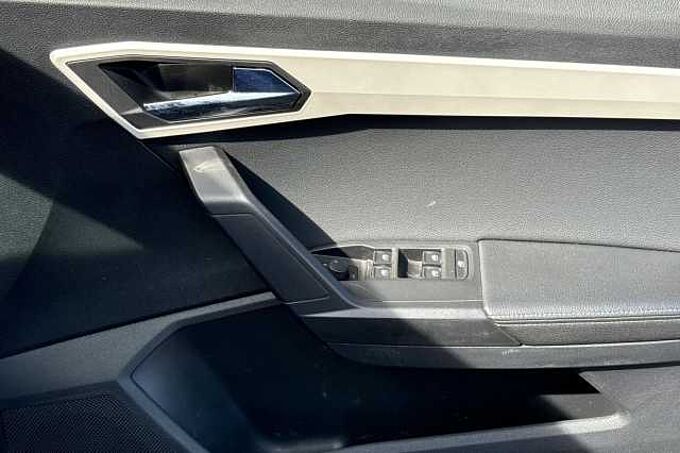 SEAT Ibiza 1.0 TSI XCELLENCE Hatchback 5dr Petrol Manual (110 ps)