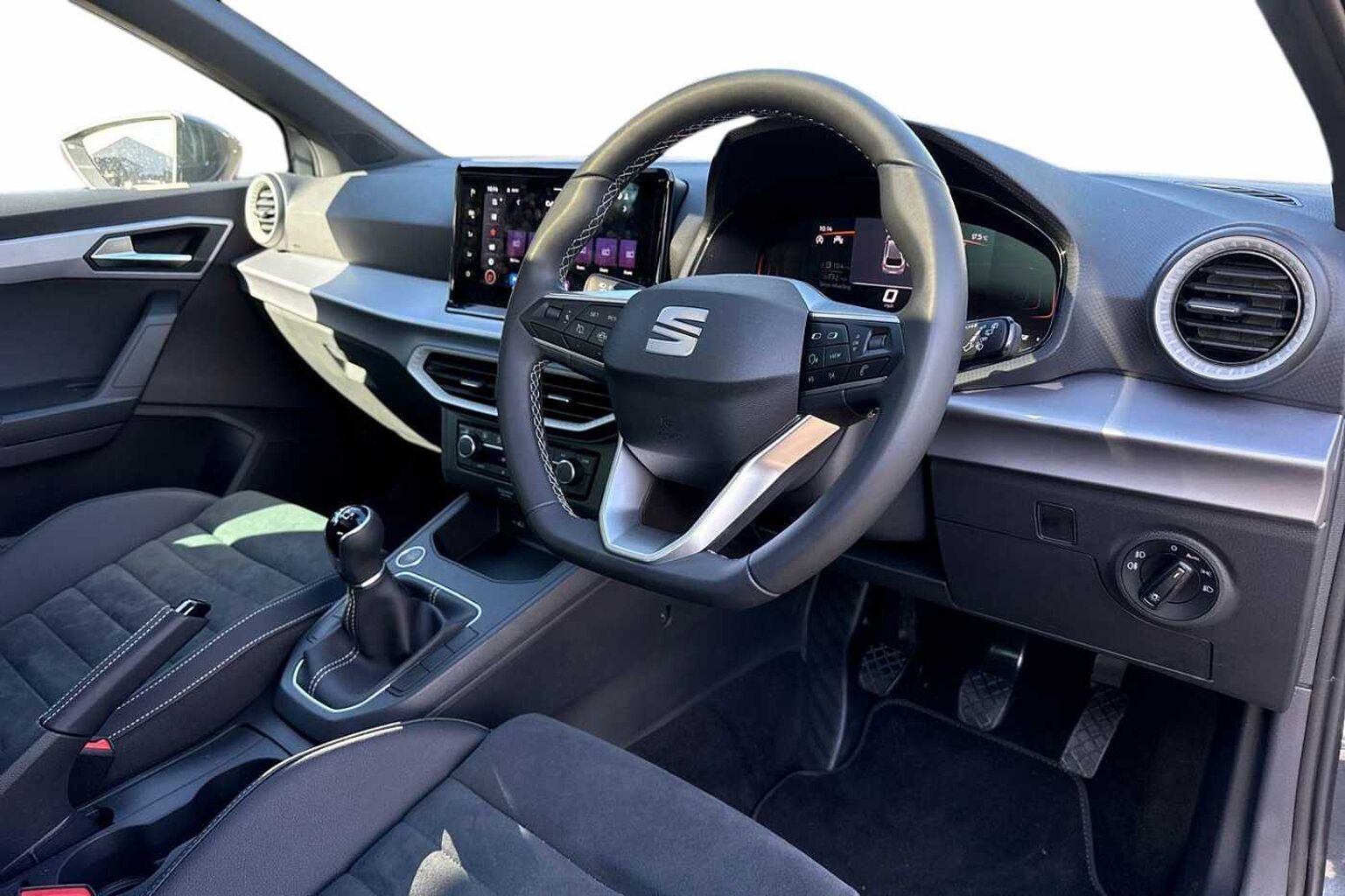 SEAT Ibiza 1.0 TSI XCELLENCE Hatchback 5dr Petrol Manual (95 ps)